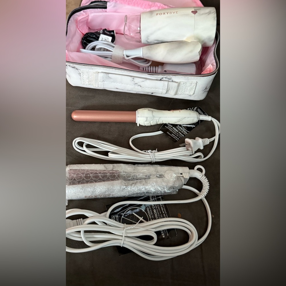 FoxyBae Hair Styling Set with Pink Case